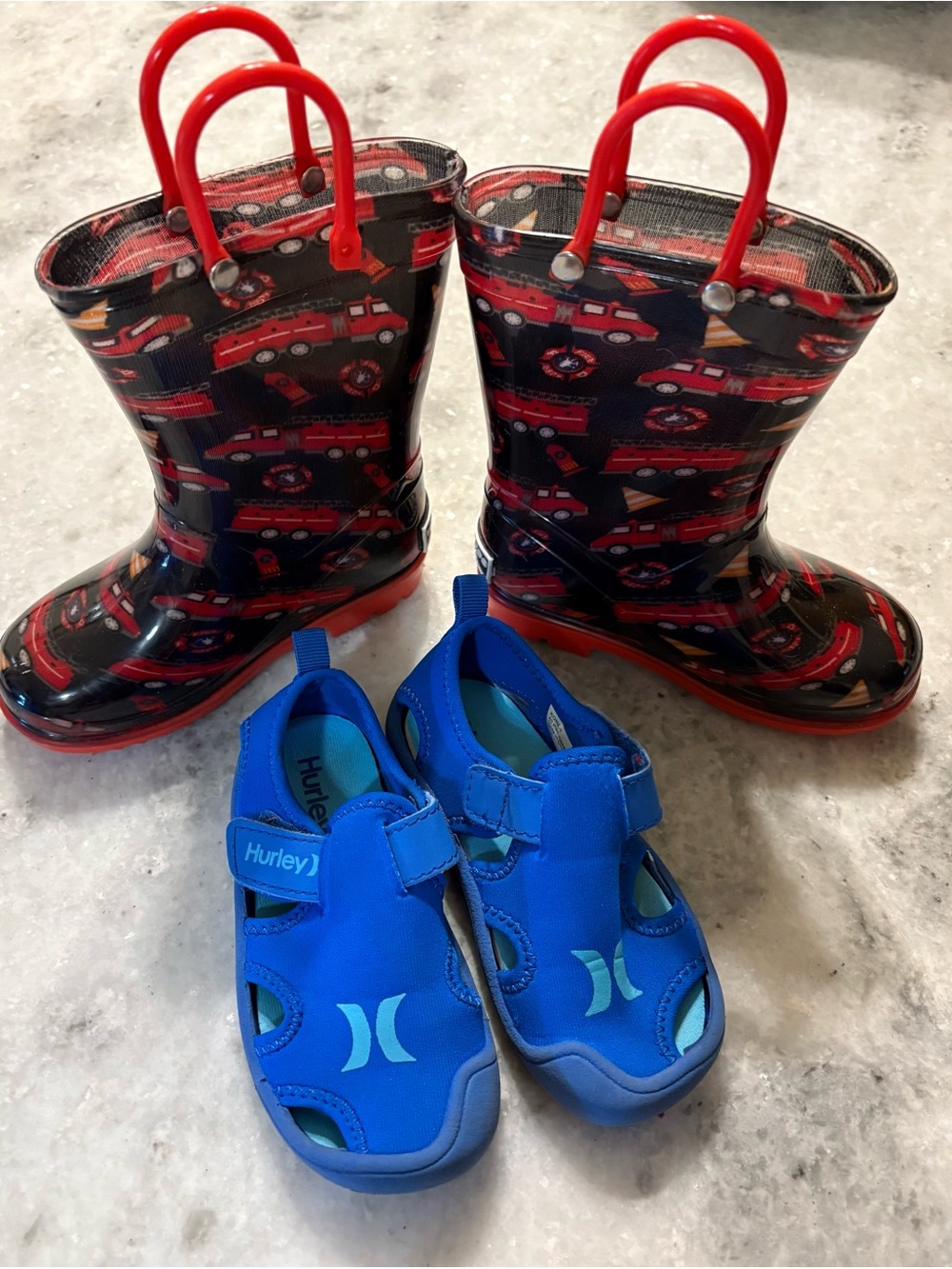 Hurley Blue Kids Water Shoes size 7 London Fog Firetruck Rain Boots size 8